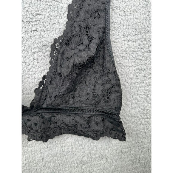 Victoria’s Secret body by victoria Bralette small - Picture 3 of 5